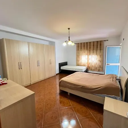 Tiranacenterhome 公寓